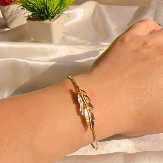 Leaf Hand Bracelet